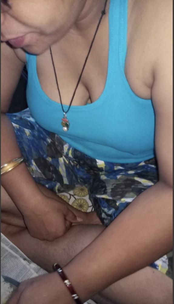 10P Neightbour aunty ahmedabad