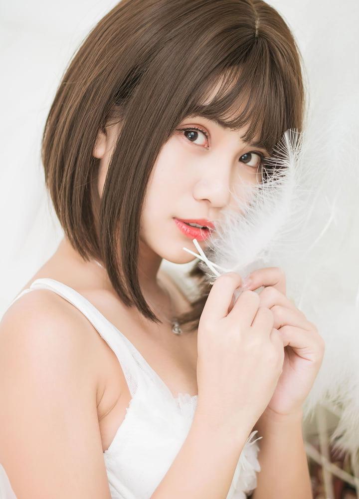 18P young Asian