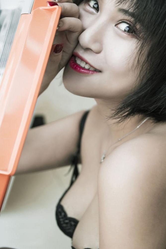 18P young Asian