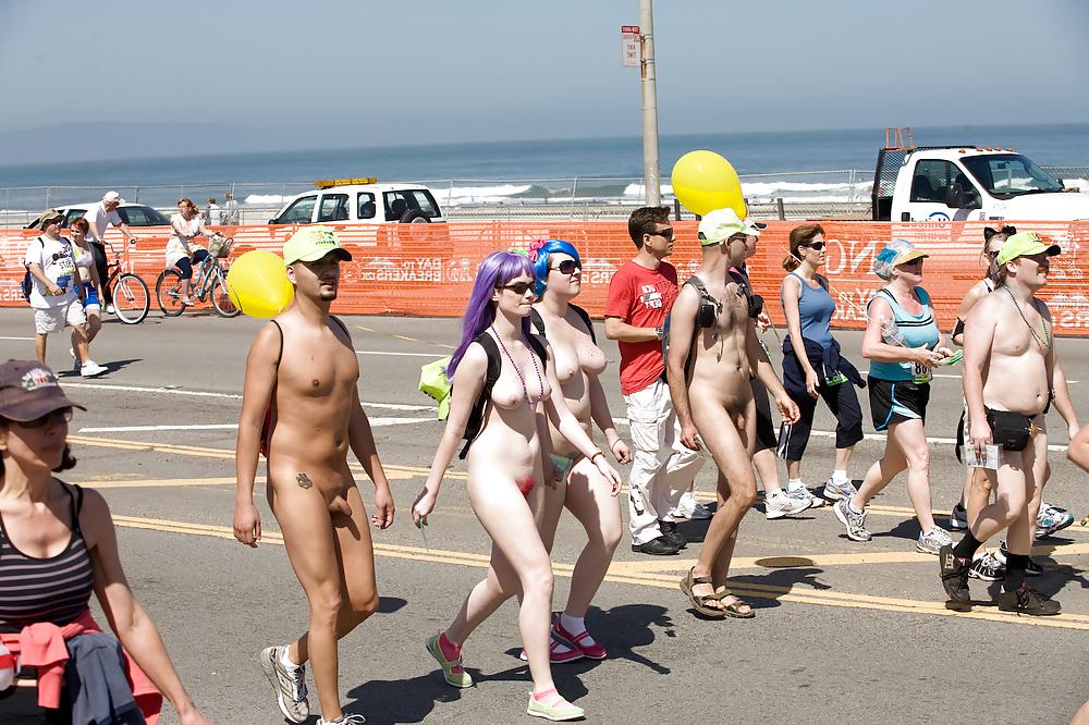 25P Nude beach pics