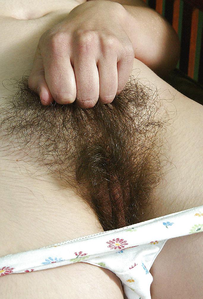 25P DO YOU LIKE HAIRY WOMAN ?...HERE IS RENEE