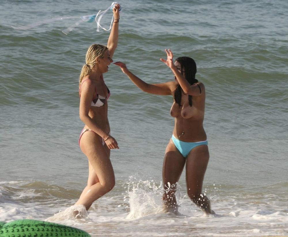 12P Friends Helping Friends Flash