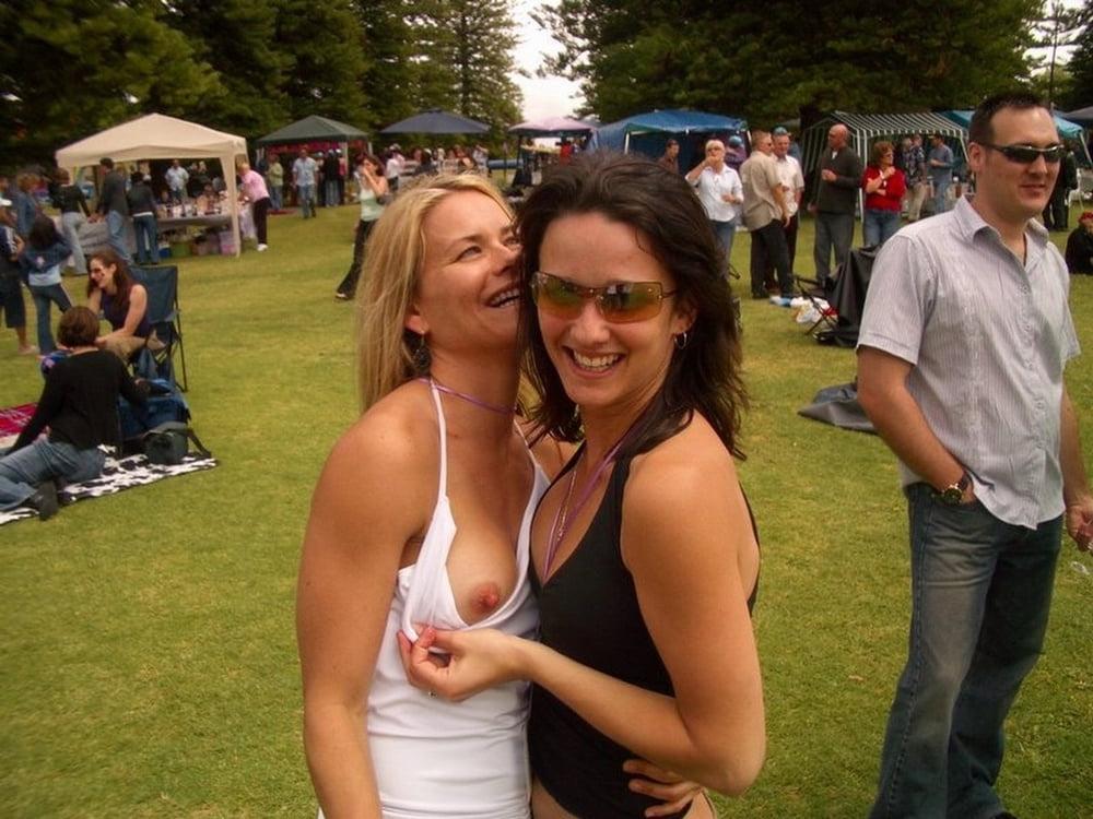 12P Friends Helping Friends Flash