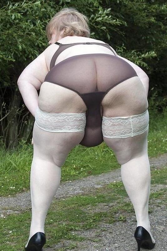 25P Hairy Mature Mix