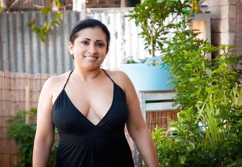 25P NRI MILF aunty (Geeta kapoor's girl)