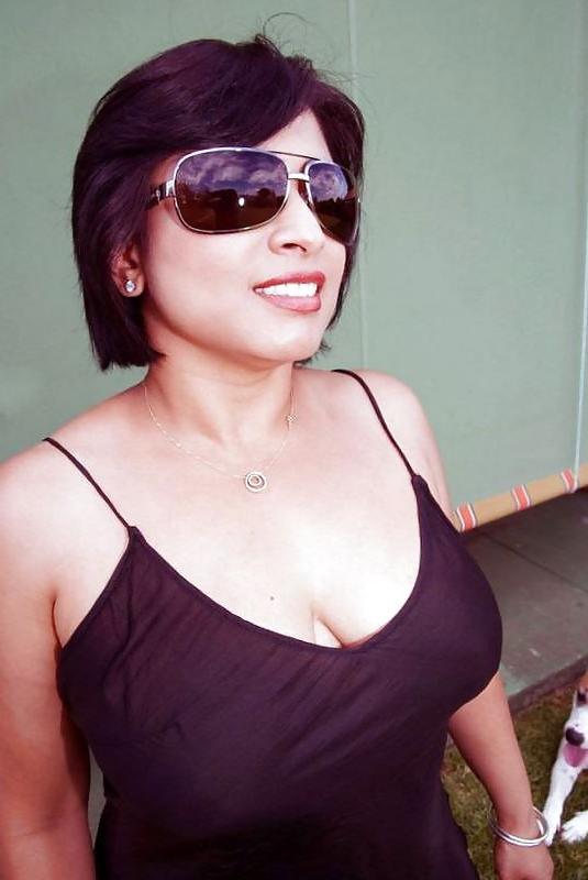 25P NRI MILF aunty (Geeta kapoor's girl)