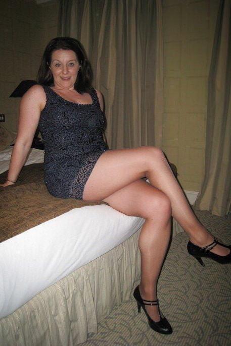 25P Matures With Sexy Legs