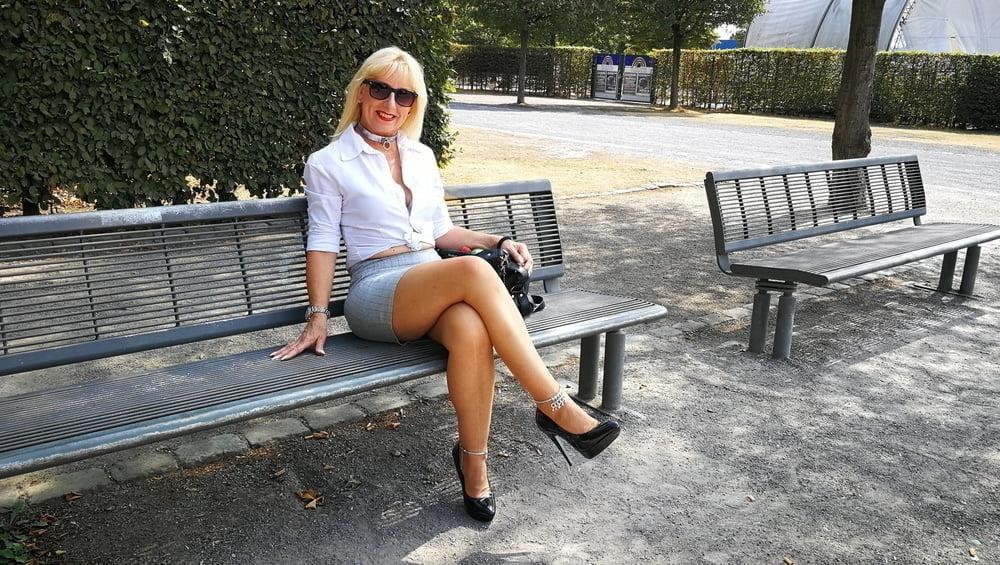 25P Matures With Sexy Legs