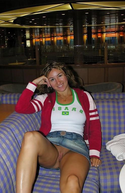 25P Mature Upskirt - 10