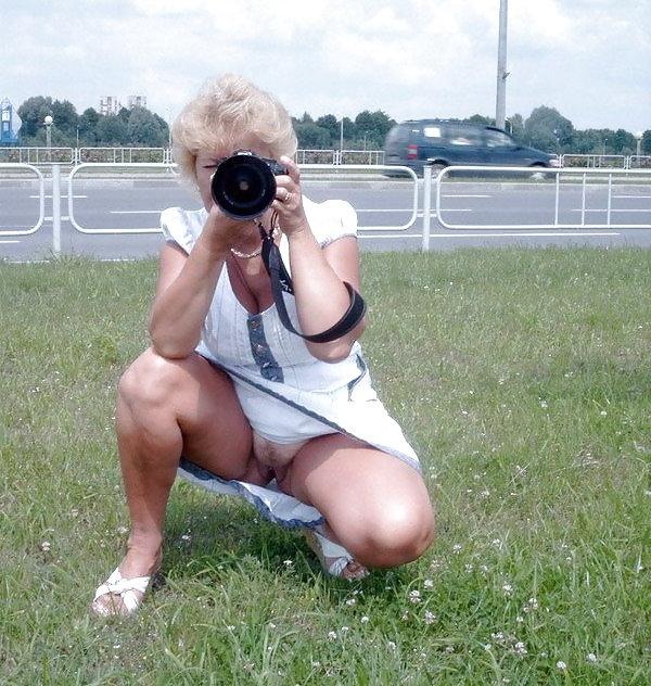 25P Mature Upskirt - 10