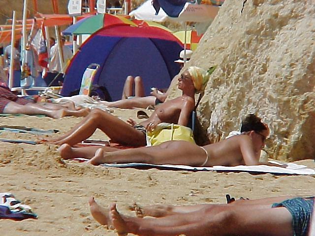 25P Mixed sluts at the beach