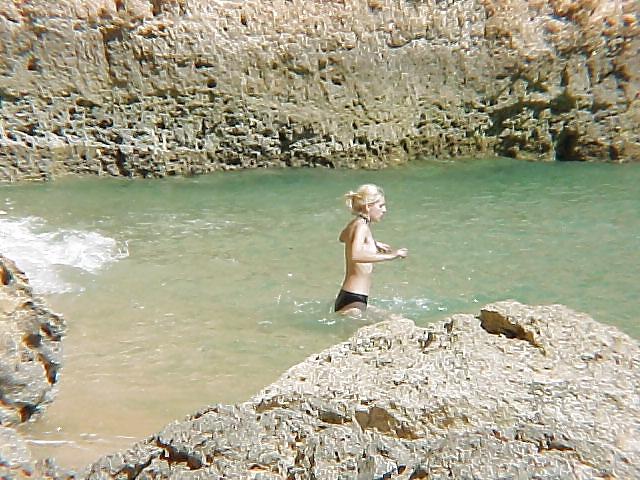 25P Mixed sluts at the beach