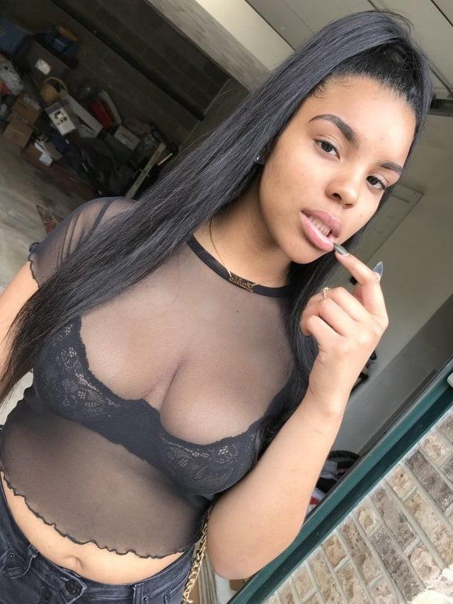25P Great Tits Ass Legs