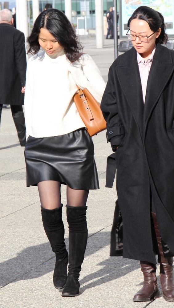 6P Street Pantyhose - Leather Skirt Asian Sluts in France