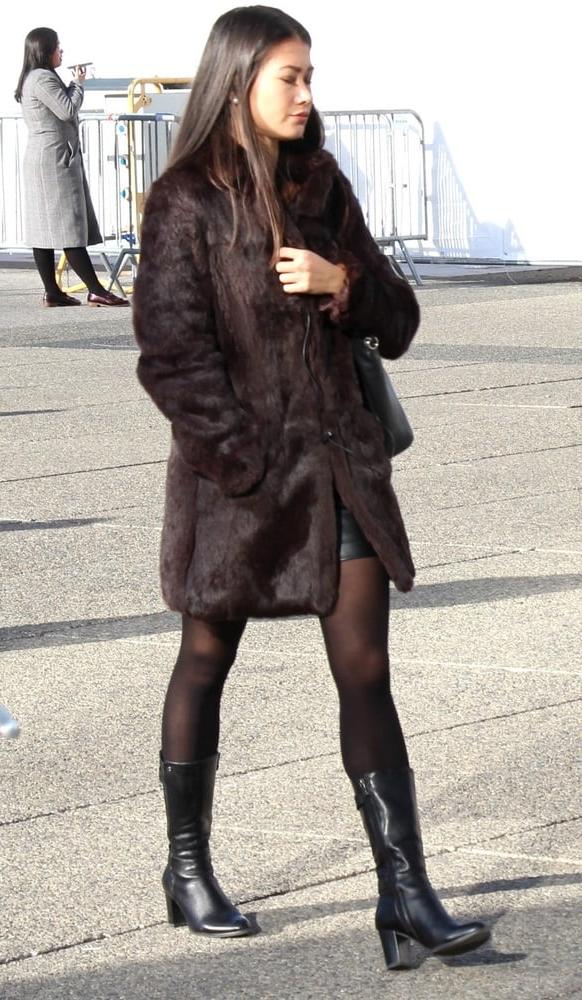 6P Street Pantyhose - Leather Skirt Asian Sluts in France