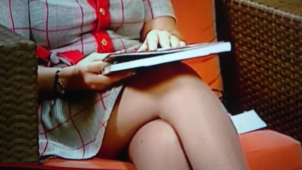 25P Hot Tv host With beautyful nylon legs and great tits.