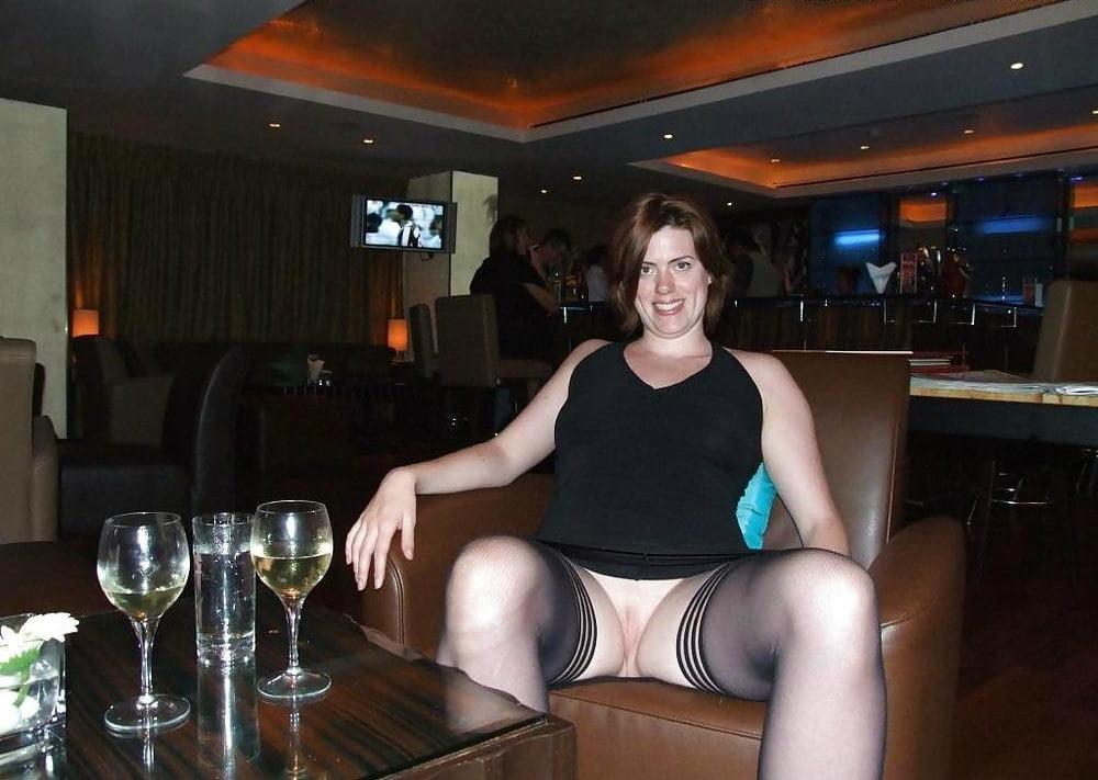 25P Upskirt! Upskirt! Flashing