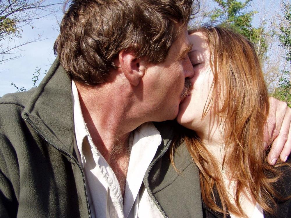 25P Secret love: young girl with old guy