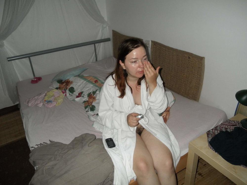 25P Secret love: young girl with old guy