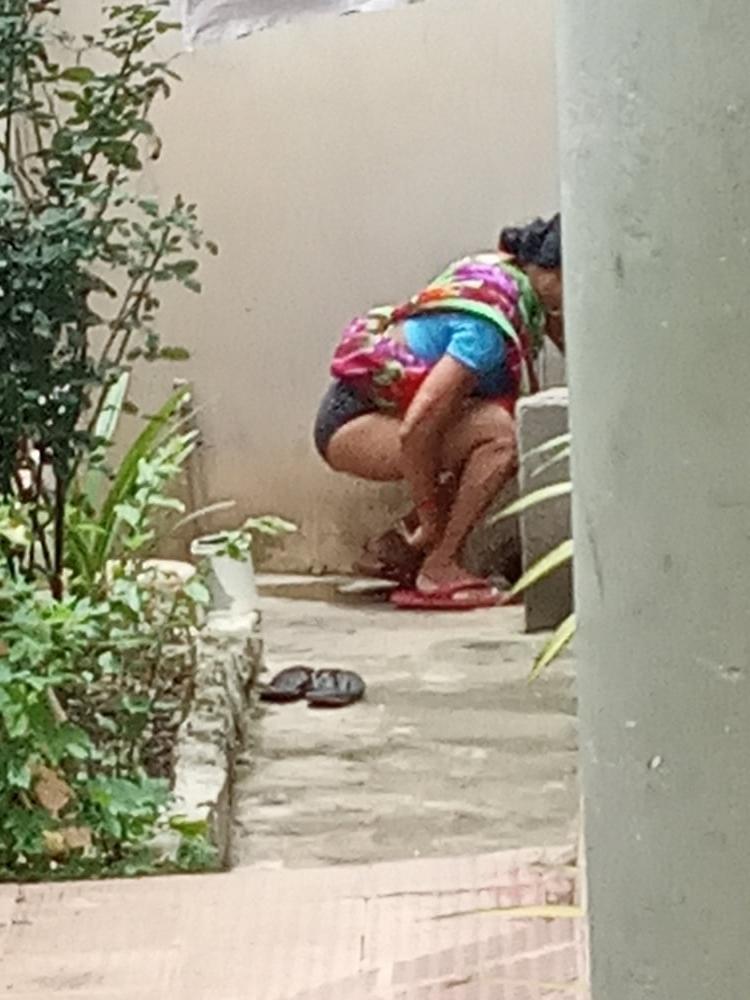 6P Side vali anty ko mutte hue dekha aur hilaya aunty ki chaddi