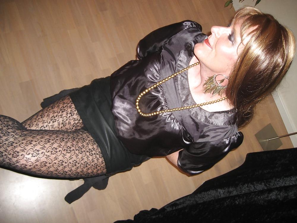 25P Satin, leather, heels and pantyhose