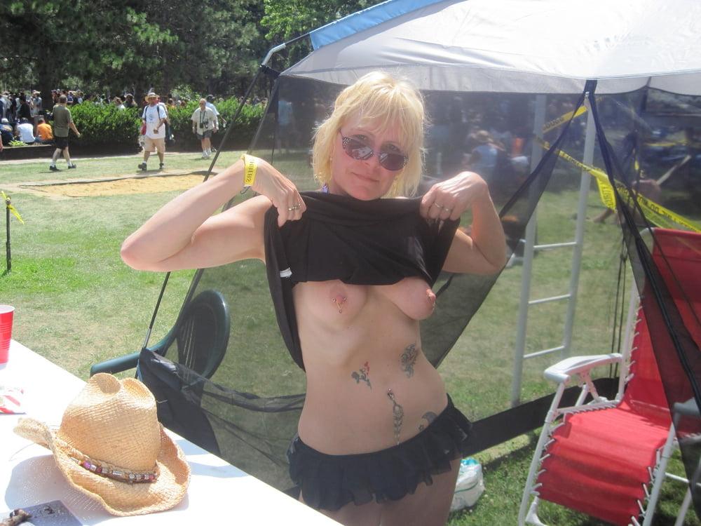 25P Flashing Outside