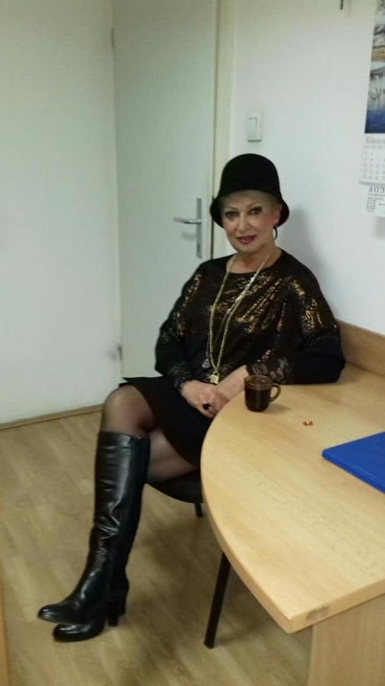 12P Secretary S