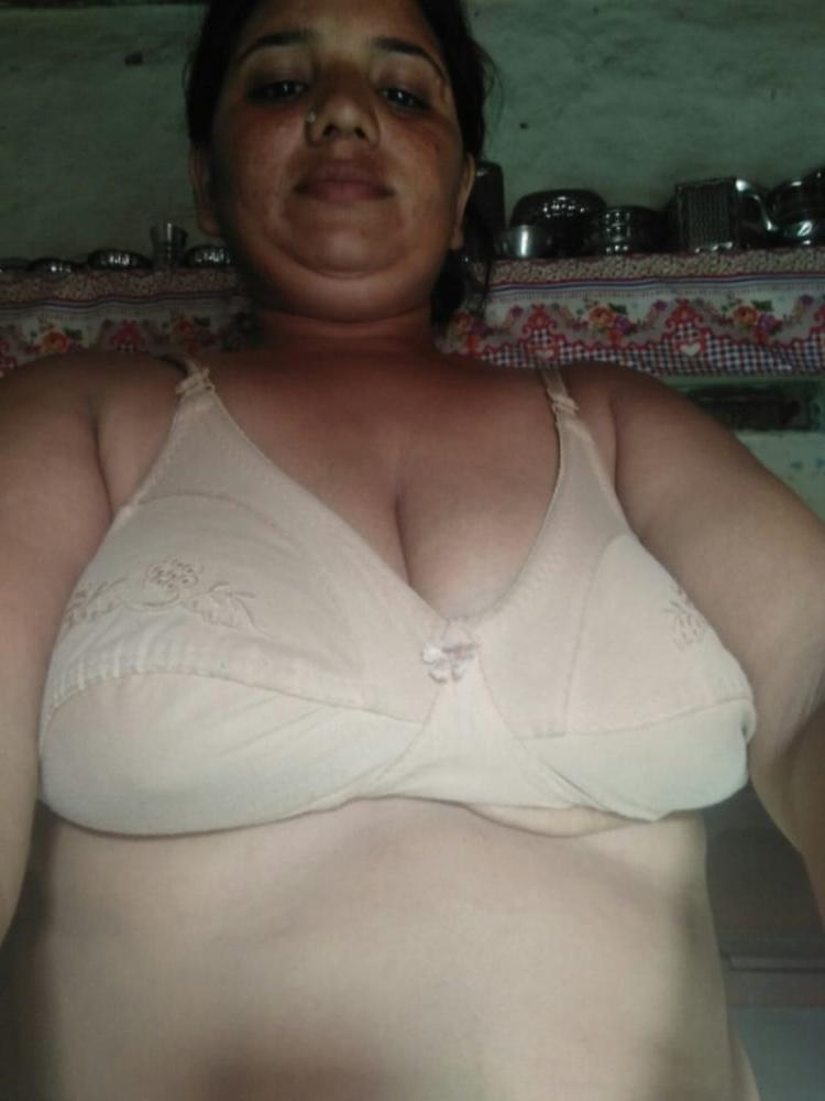 25P Punjabi aunty boobs