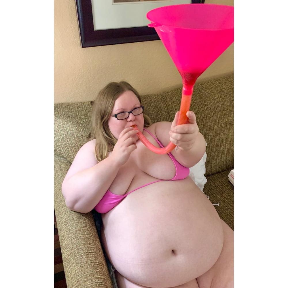 19P Obese Whore