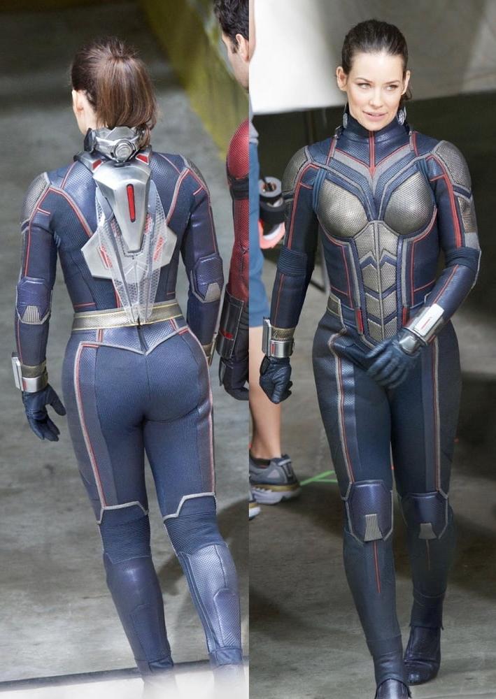 18P Evangeline Lilly Ass &amp; Legs