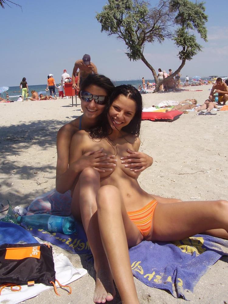20P Latina Flashing Outside