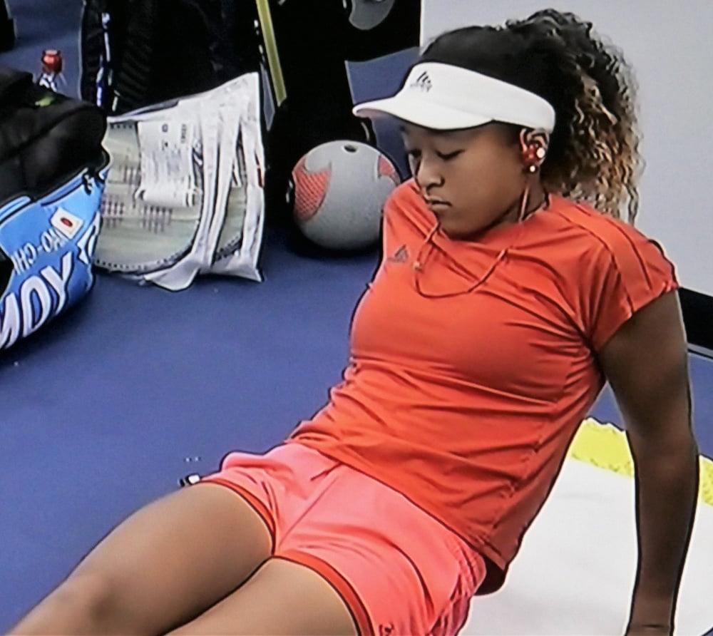 25P Naomi Osaka Delicious Legs (Sexy)