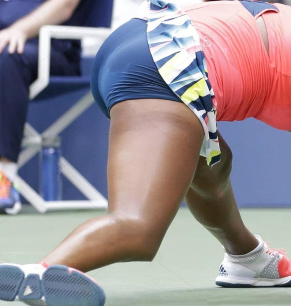 25P Naomi Osaka Delicious Legs (Sexy)