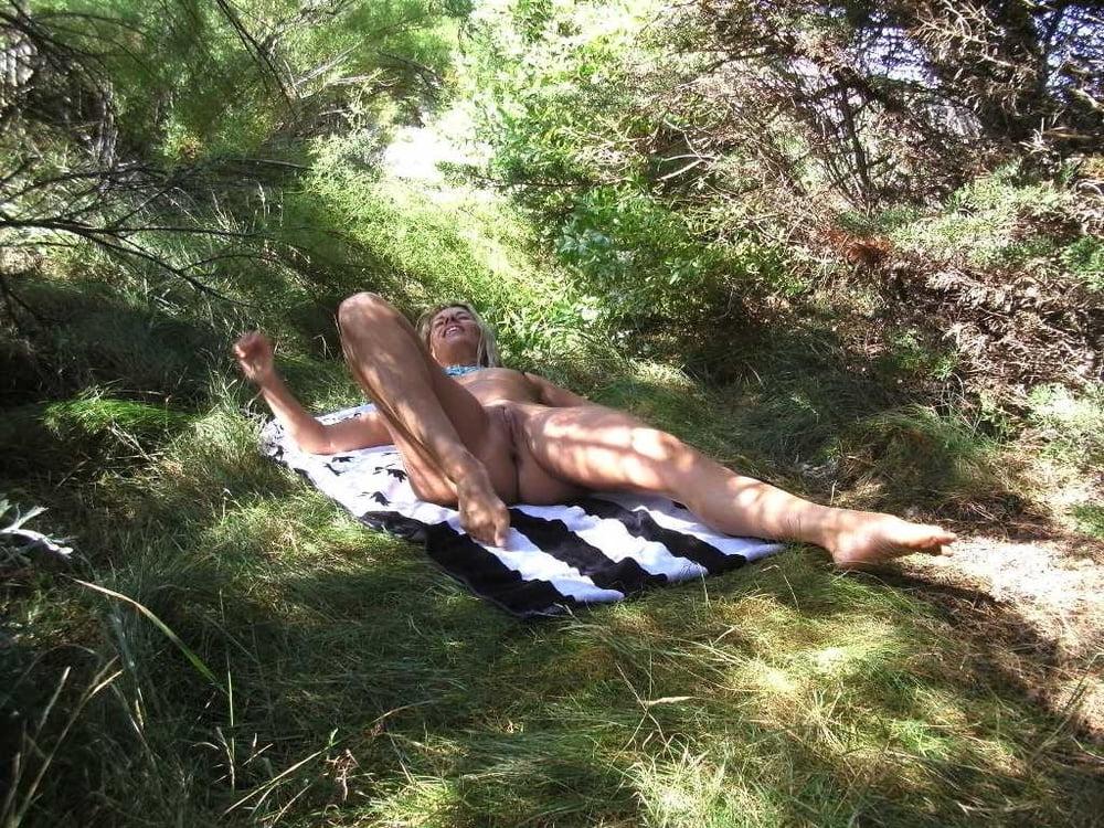 18P Lisa Flashing In The Woods