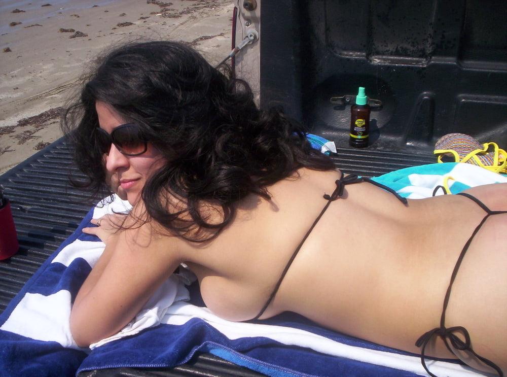 5P Latina Flashing On The Bech