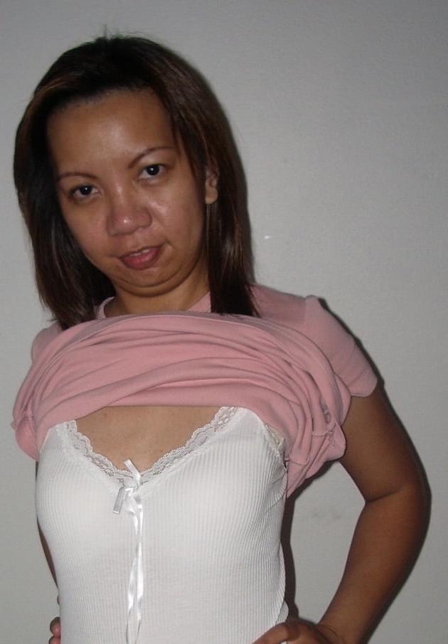 7P PINAY MILF PIMPED BY HUSBAND IN XHAMSTER