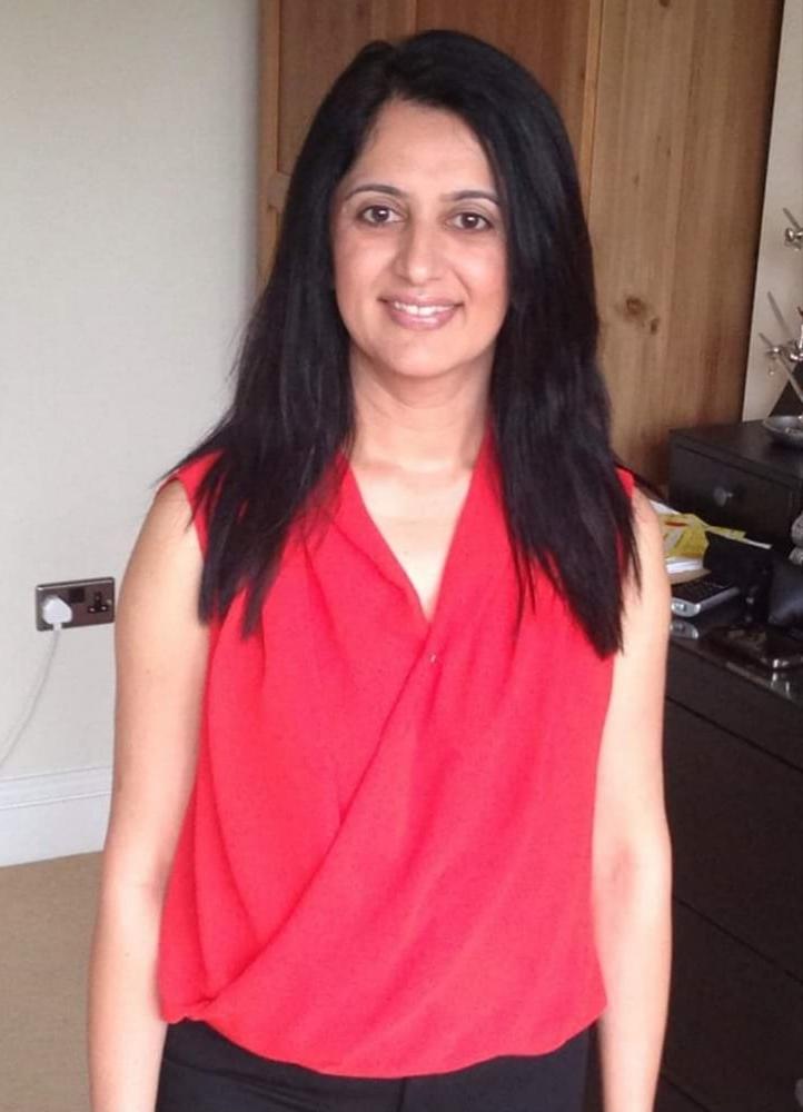 25P Indian MILF Poonam and Friends for Dirty Comments