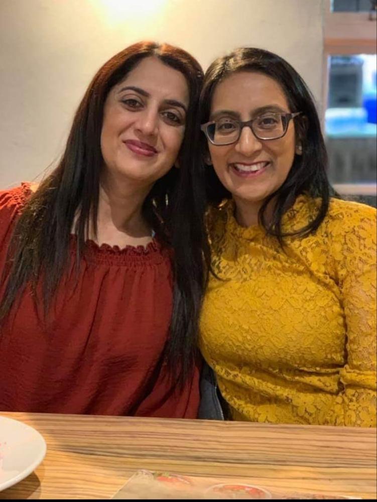 25P Indian MILF Poonam and Friends for Dirty Comments
