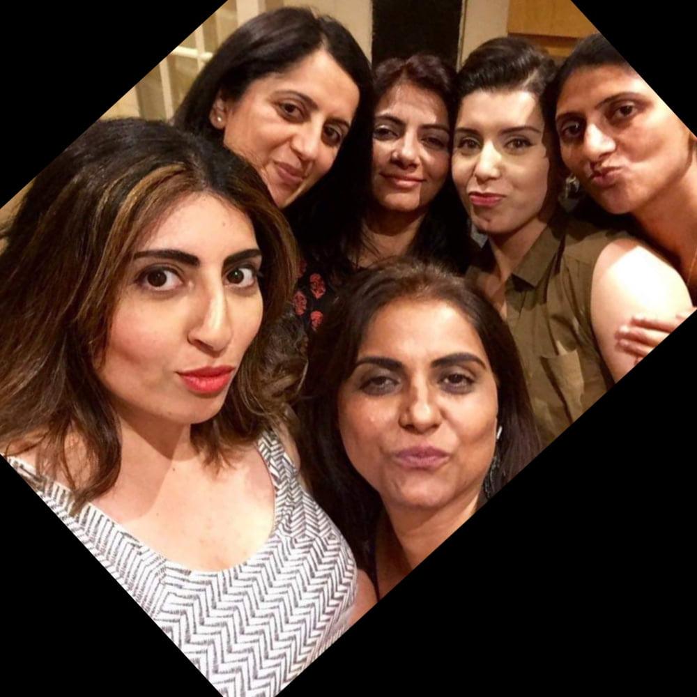25P Indian MILF Poonam and Friends for Dirty Comments