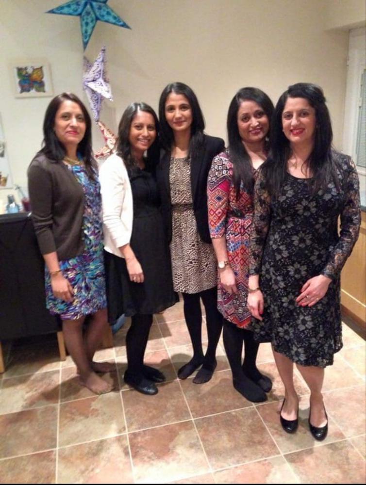 25P Indian MILF Poonam and Friends for Dirty Comments