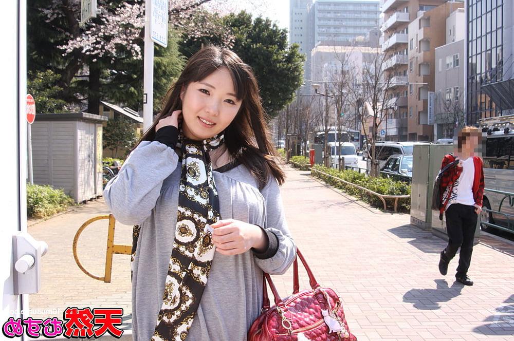 25P Japanese MILF suck and fuck