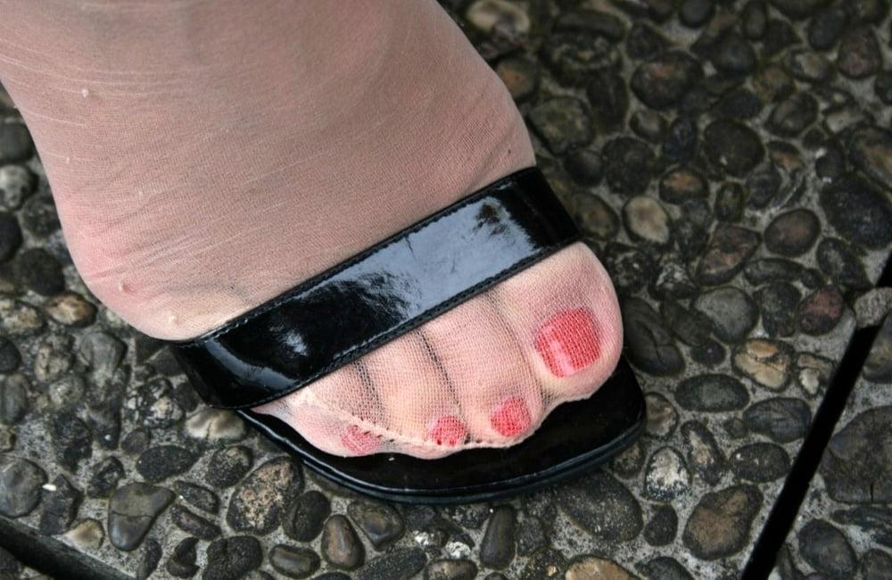 25P Swiss Chinese Wife