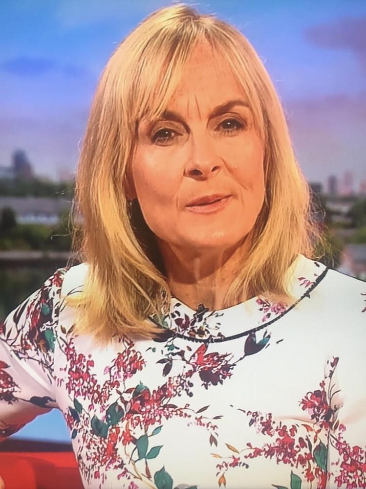 24P Louise Minchin Cock Teasing Fuckable MILF With Legs On Show