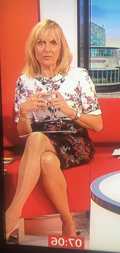 24P Louise Minchin Cock Teasing Fuckable MILF With Legs On Show