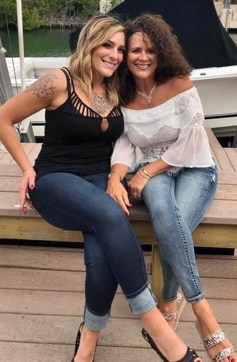 25P Sexy Crossed Legs #26