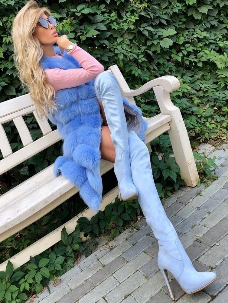 25P Sexy Crossed Legs #26