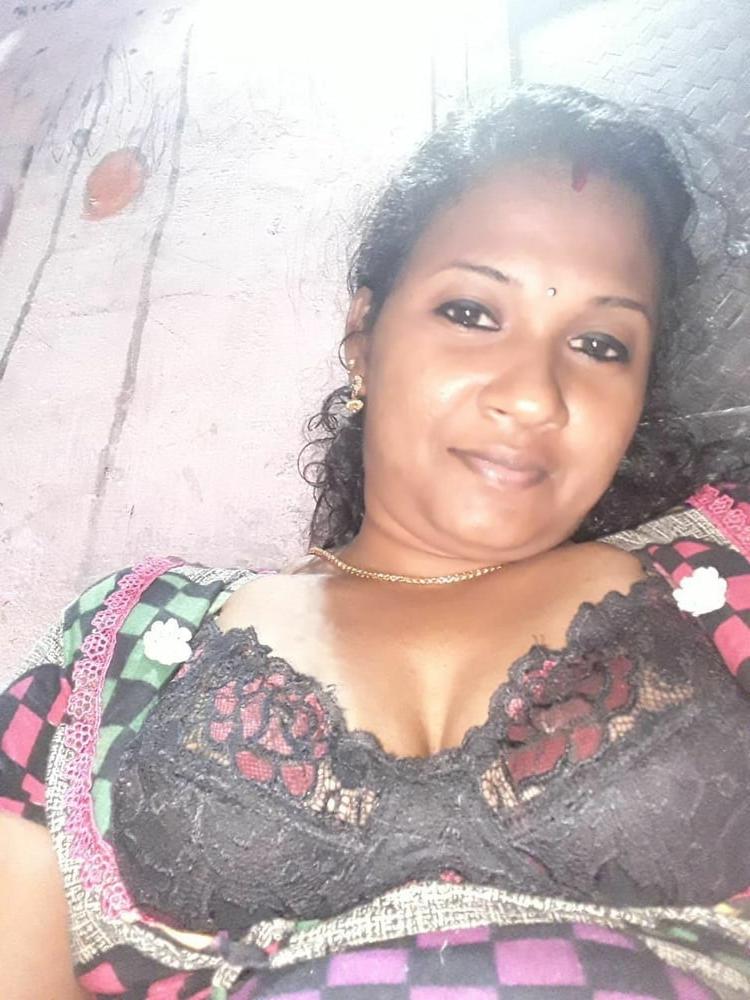 10P Tamil thick nipples aunty