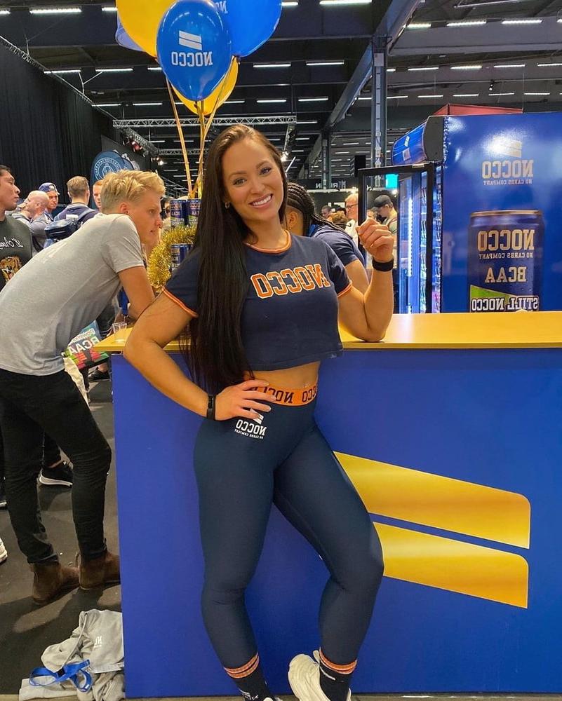 25P Christina Strom Fjaere - sexy norweign fitness model