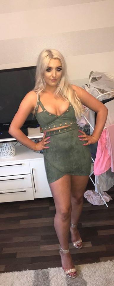 25P sexy stunning scottish babe Kelly