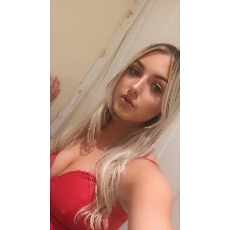 25P sexy stunning scottish babe Kelly